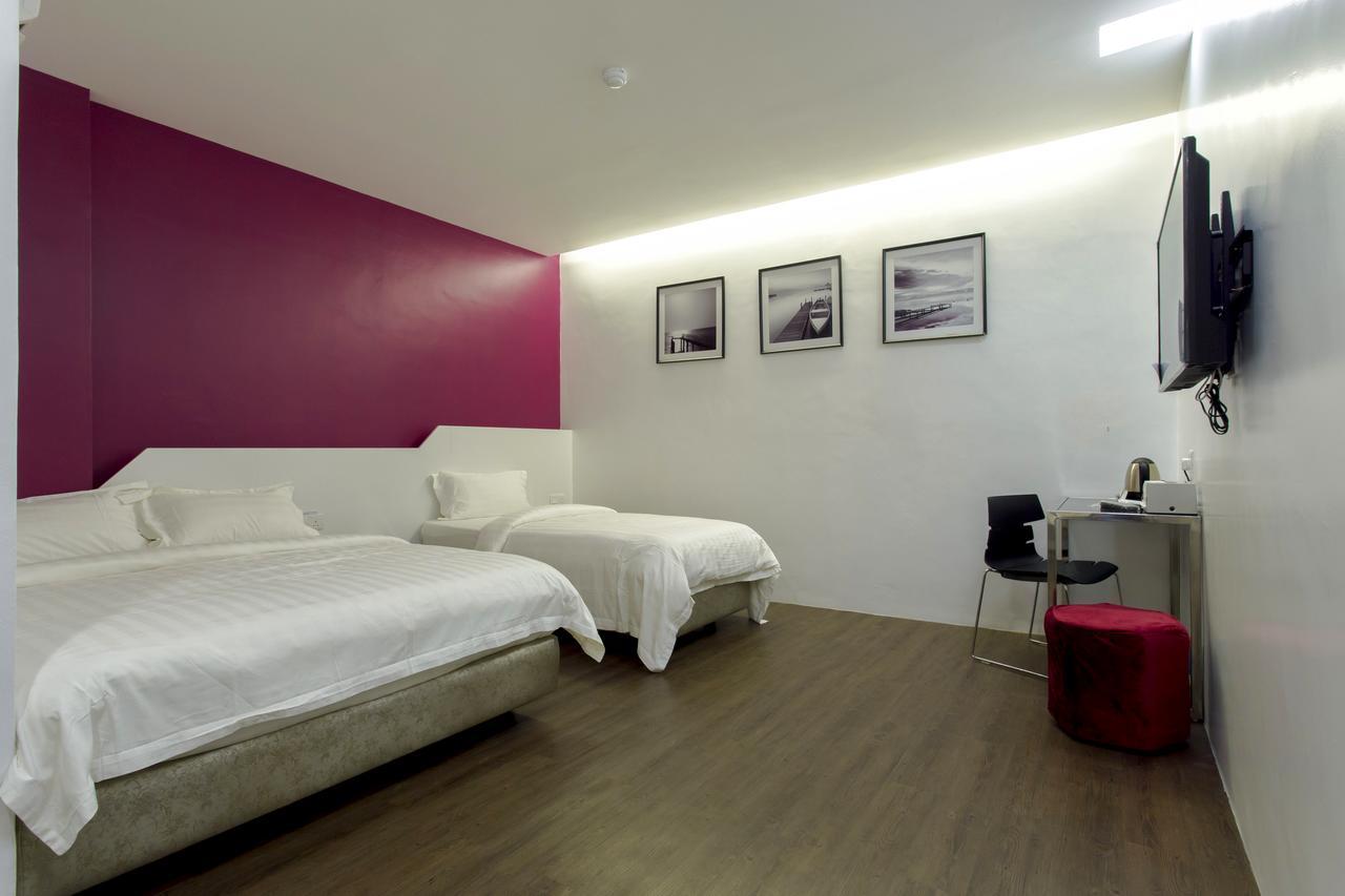 Aloha Hotel Sdn Bhd Pontian Kecil Kültér fotó