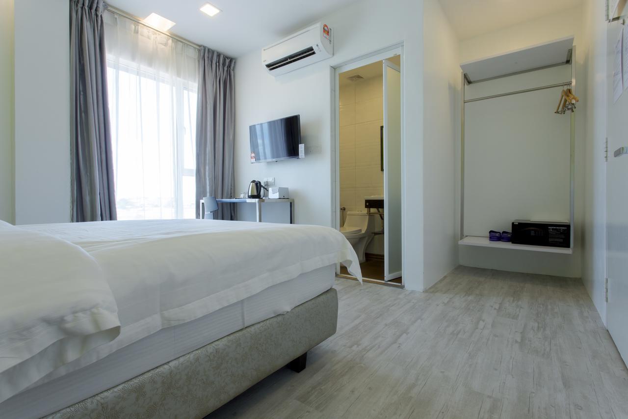 Aloha Hotel Sdn Bhd Pontian Kecil Kültér fotó