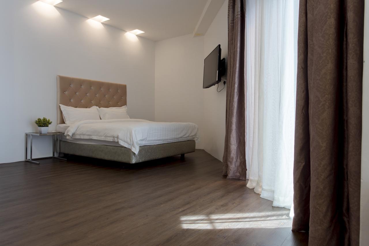 Aloha Hotel Sdn Bhd Pontian Kecil Kültér fotó